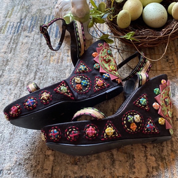 Platform Wedges, Sandals. Multi-Color Embroidery & Buttons. Sam Edelman. Size 7 - Picture 3 of 13